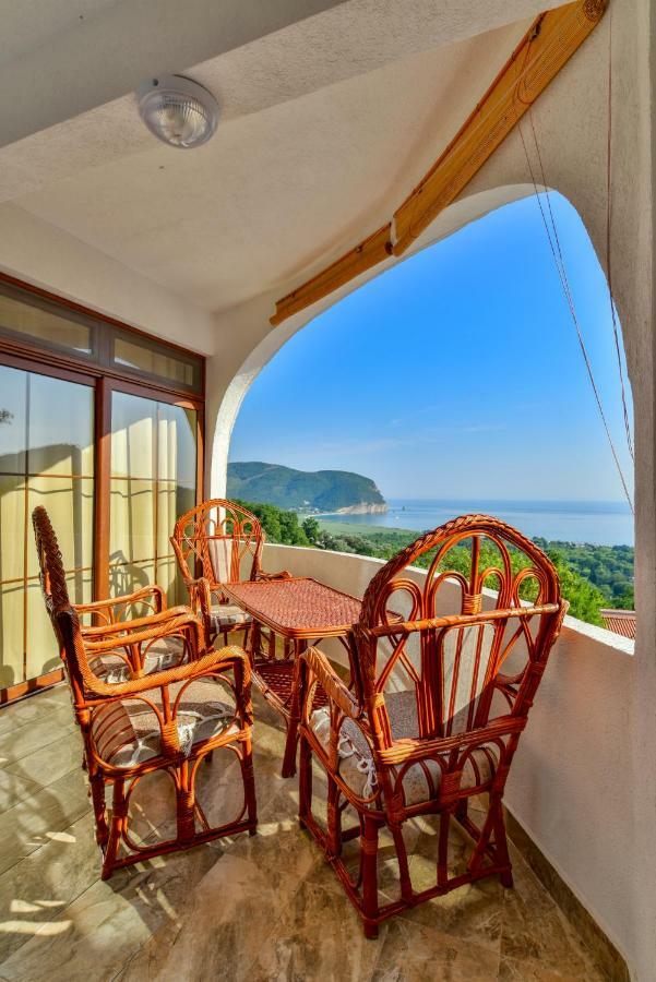 Pataki Guesthouse Petrovac Ngoại thất bức ảnh