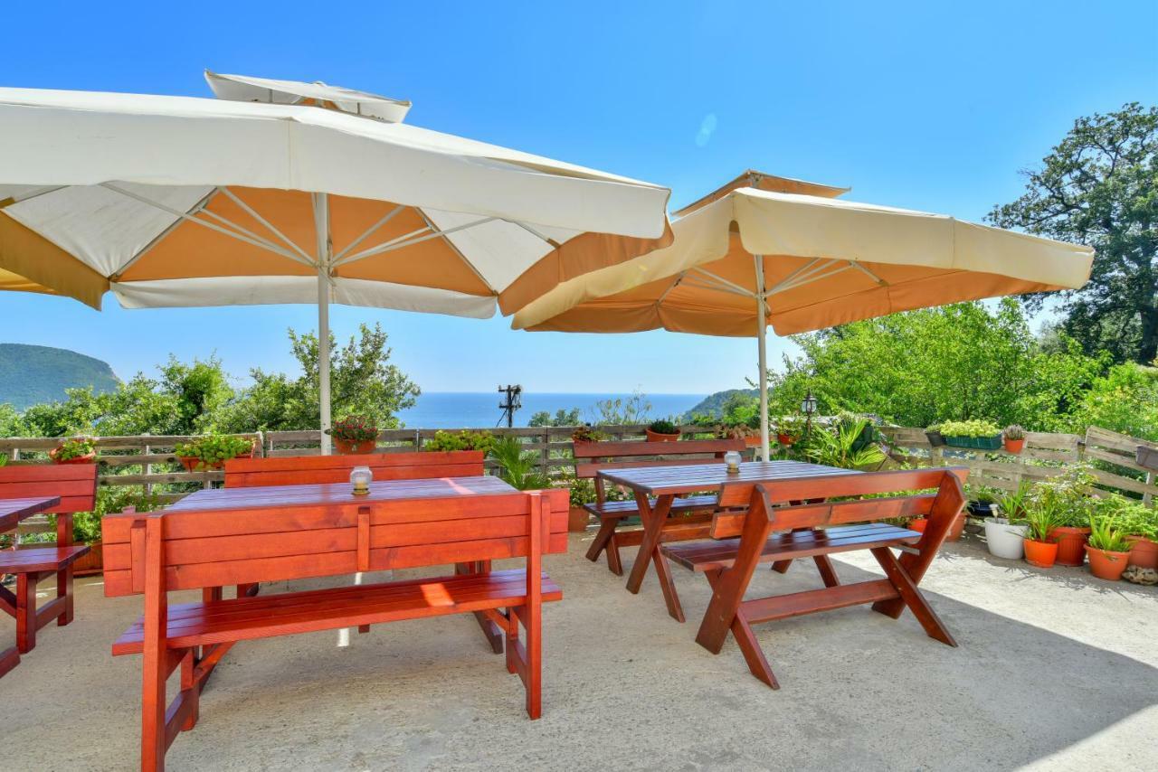Pataki Guesthouse Petrovac Ngoại thất bức ảnh